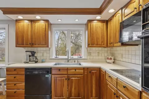 61 Postgate Rd, Hamilton, MA 01982 photo 8