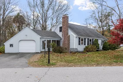 61 Postgate Rd, Hamilton, MA 01982 photo 2