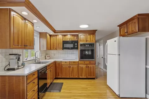 61 Postgate Rd, Hamilton, MA 01982 photo 10