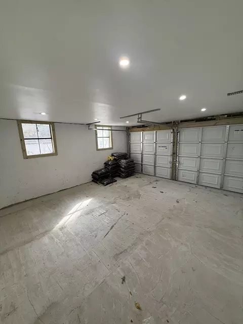 181 Freeman Ter, Springfield, MA 01104 photo 11