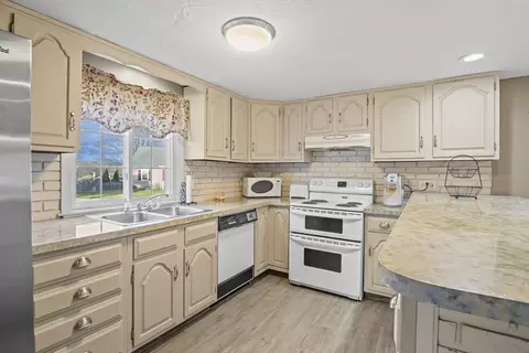 Kitchen - 78 2nd Island Rd, Webster, MA 01570 photo 5 of 5