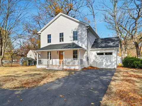 2 Lakemont St, Southwick, MA 01077