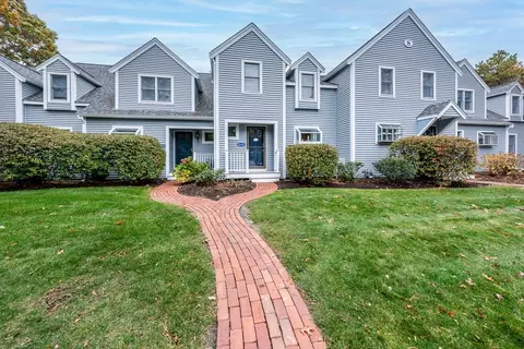 Exterior - 121 S Shellback Way #121, Mashpee, MA 02649 photo 1 of 4