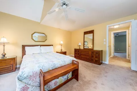 Bedroom - 121 S Shellback Way #121, Mashpee, MA 02649 photo 2 of 4