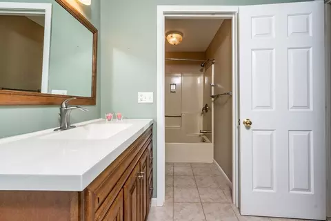 Bath - 121 S Shellback Way #121, Mashpee, MA 02649 photo 2 of 2