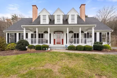 15 Sturbridge Rd, Brimfield, MA 01010
