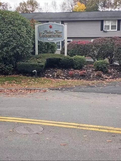 270 Sunderland Rd #37, Worcester, MA 01604