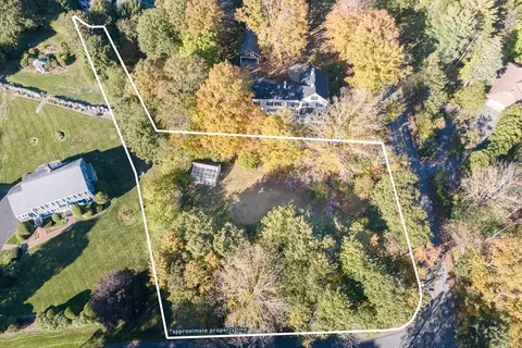 3 October Ln, Weston, MA 02493