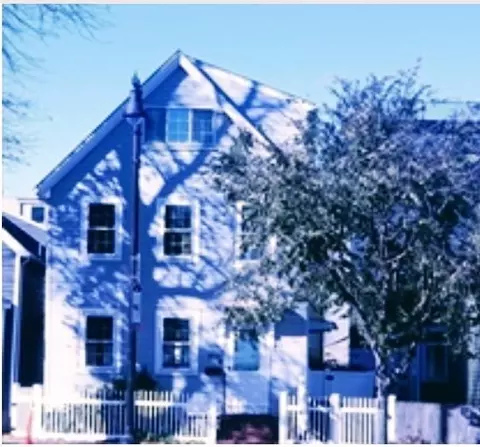 512 Bennington St #512, Boston, MA 02128