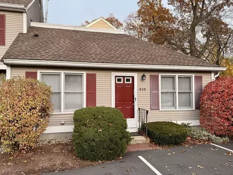 810 Brookline Way #810, Rockland, MA 02370