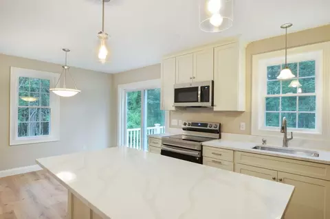 137 Highland, Middleboro, MA 02346