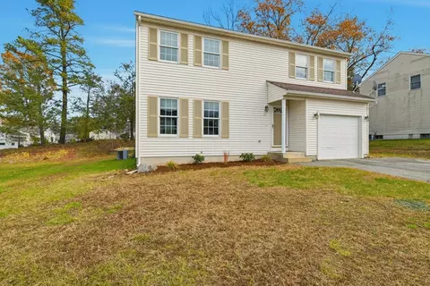 21 Lemnos Ln, Springfield, MA 01119