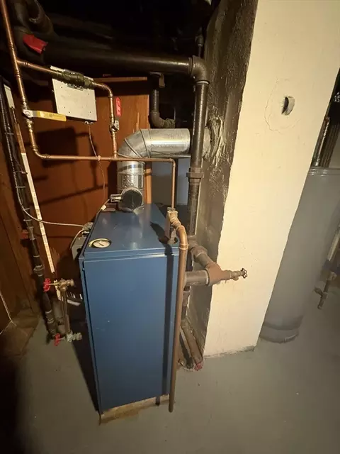 82 Waldorf St, Springfield, MA 01109 photo 30