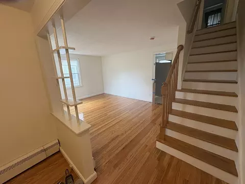 82 Waldorf St, Springfield, MA 01109 photo 8