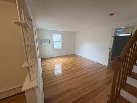 82 Waldorf St, Springfield, MA 01109 photo 9