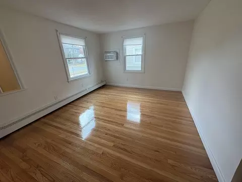 82 Waldorf St, Springfield, MA 01109 photo 15