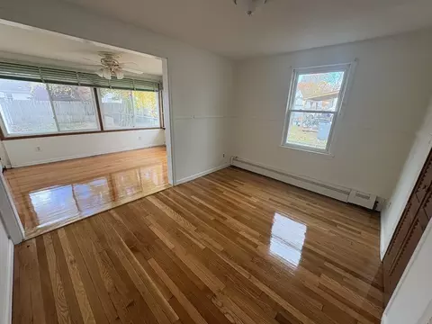 82 Waldorf St, Springfield, MA 01109 photo 13