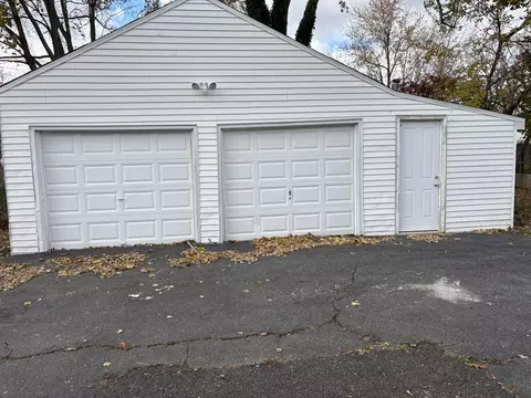 82 Waldorf St, Springfield, MA 01109 photo 6