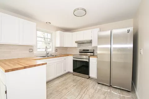 41 Queensbury Dr, Springfield, MA 01129 photo 6