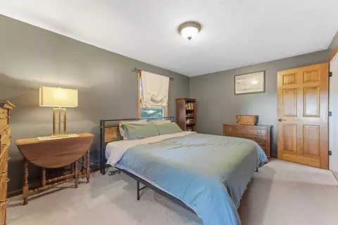 162 Pendleton Ave, Chicopee, MA 01020 photo 16
