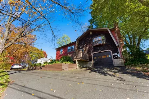 162 Pendleton Ave, Chicopee, MA 01020 photo 34