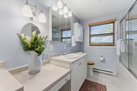 162 Pendleton Ave, Chicopee, MA 01020 photo 22