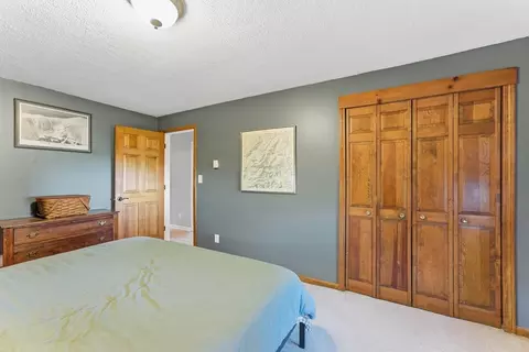 162 Pendleton Ave, Chicopee, MA 01020 photo 17