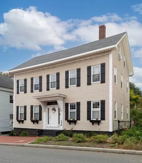 156 Bridge St #B, Salem, MA 01970