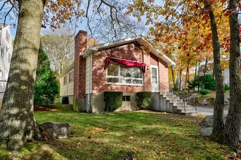 32 Staaf Rd, Saugus, MA 01906