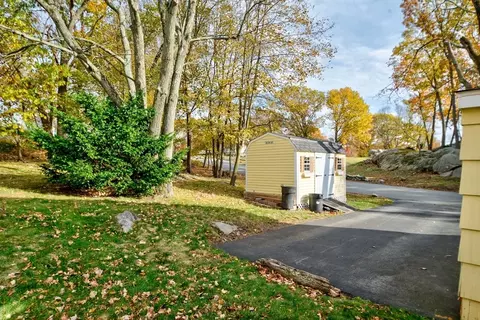 32 Staaf Rd, Saugus, MA 01906 photo 5