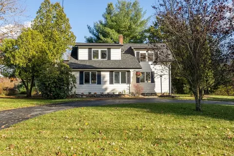 39 Peckham St, Rehoboth, MA 02769