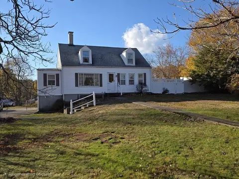 304 High St, Randolph, MA 02368