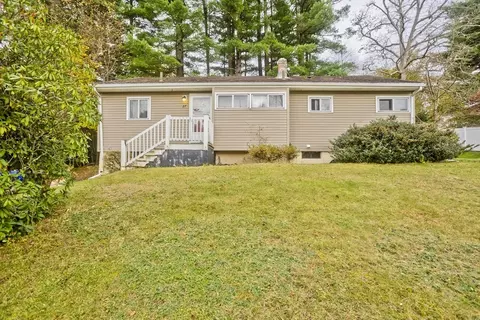 27 Middlebrook Dr, Springfield, MA 01129 photo 9