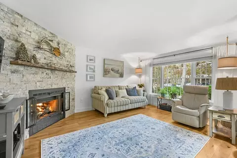 195 Falmouth Rd #7B, Mashpee, MA 02649
