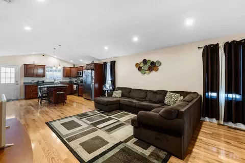Entry Way - 123 Hall St, Fall River, MA 02724 photo 4 of 4