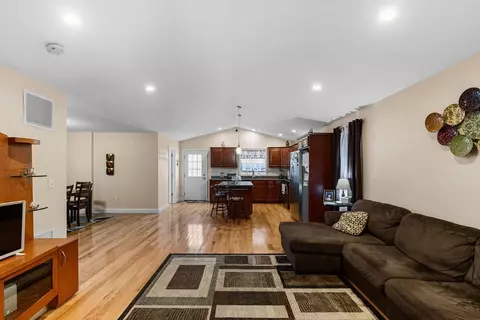 Entry Way - 123 Hall St, Fall River, MA 02724 photo 3 of 4