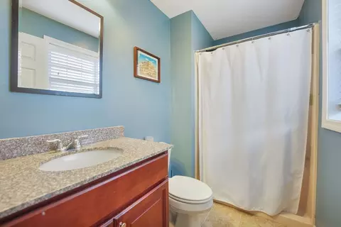 66 Bailey St, Fall River, MA 02724 photo 17