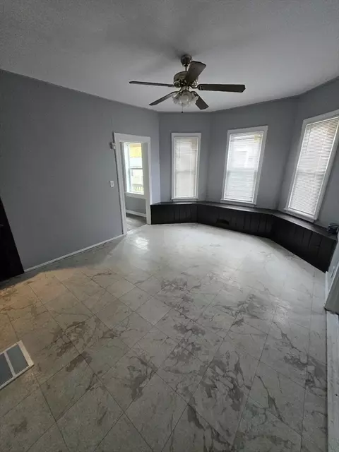 207 209 White St, Springfield, MA 01108 photo 8