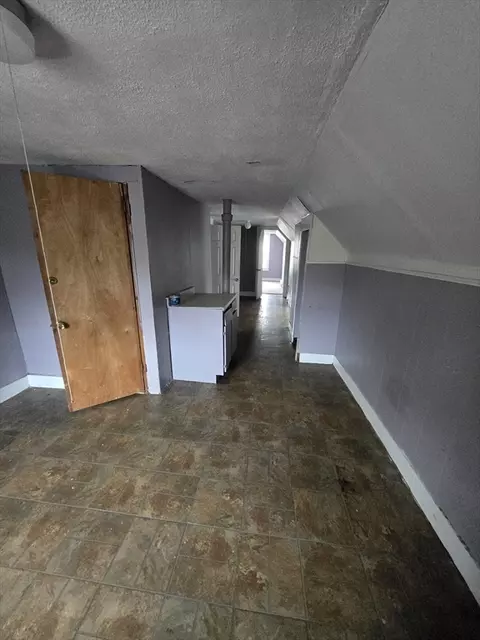 207 209 White St, Springfield, MA 01108 photo 15