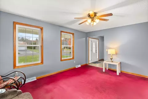 4 Laurel Dr, Easthampton, MA 01027 photo 20