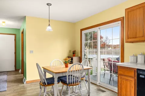 4 Laurel Dr, Easthampton, MA 01027 photo 14