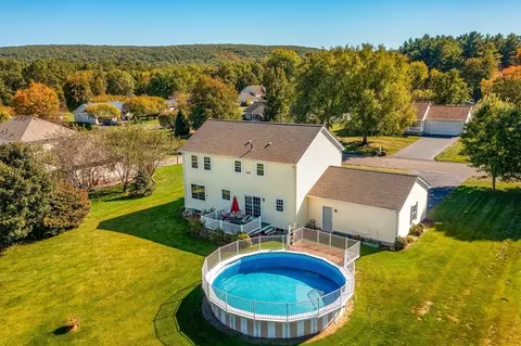 4 Laurel Dr, Easthampton, MA 01027 photo 9