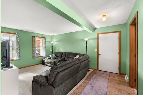 4 Laurel Dr, Easthampton, MA 01027 photo 28