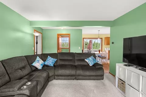 4 Laurel Dr, Easthampton, MA 01027 photo 27