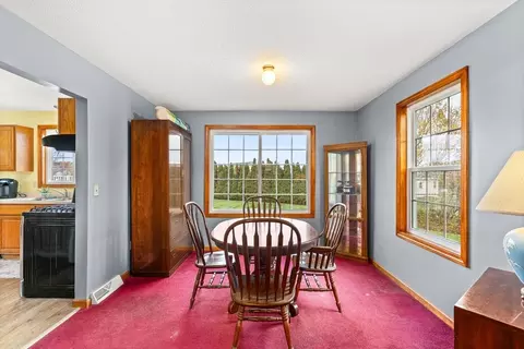 4 Laurel Dr, Easthampton, MA 01027 photo 16