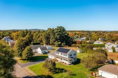 4 Laurel Dr, Easthampton, MA 01027 photo 6