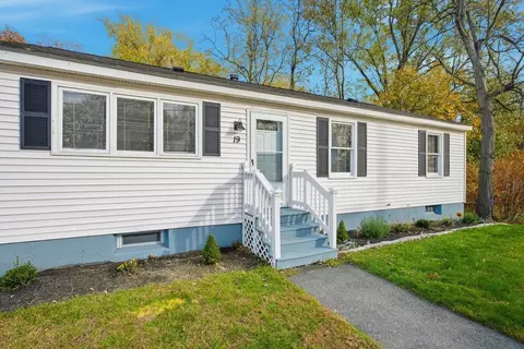 19 Emily St, Springfield, MA 01109 photo 6