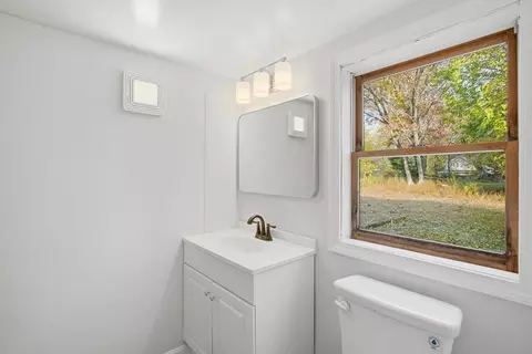 19 Emily St, Springfield, MA 01109 photo 25