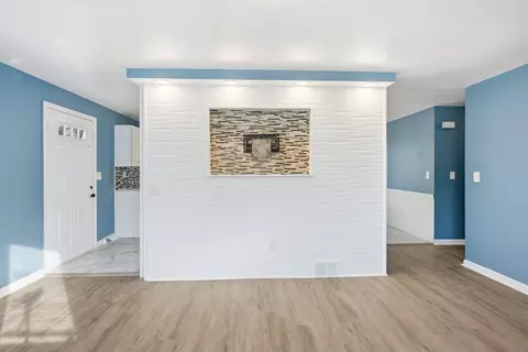 19 Emily St, Springfield, MA 01109 photo 9