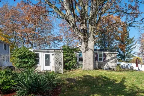 21 Epping St, Millbury, MA 01527